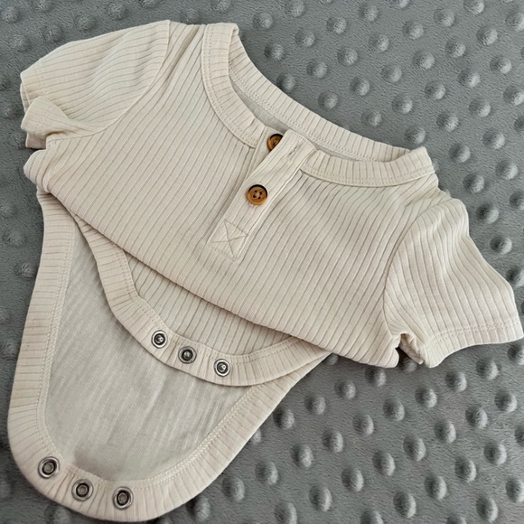 2 for $14!๐ Cat & Jack Henley Onsie - Picture 3 of 5